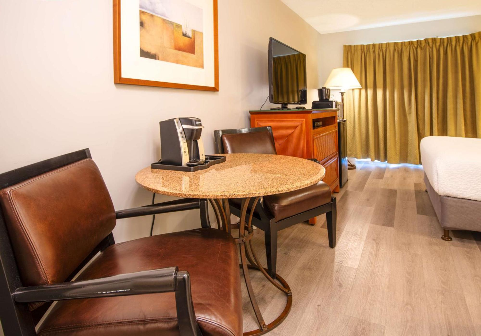 Coast 3* Parksville