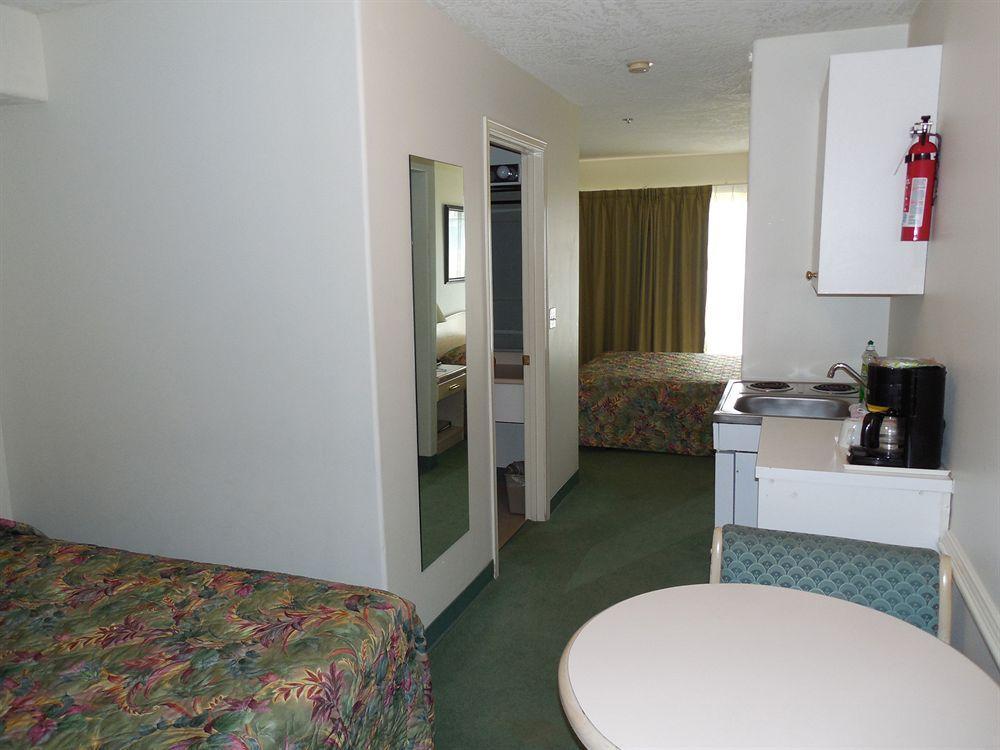 Hotel Coast Parksville